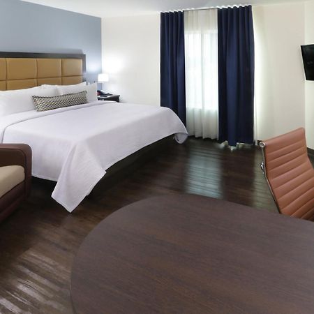 Candlewood Suites - Celaya By Ihg Exterior photo