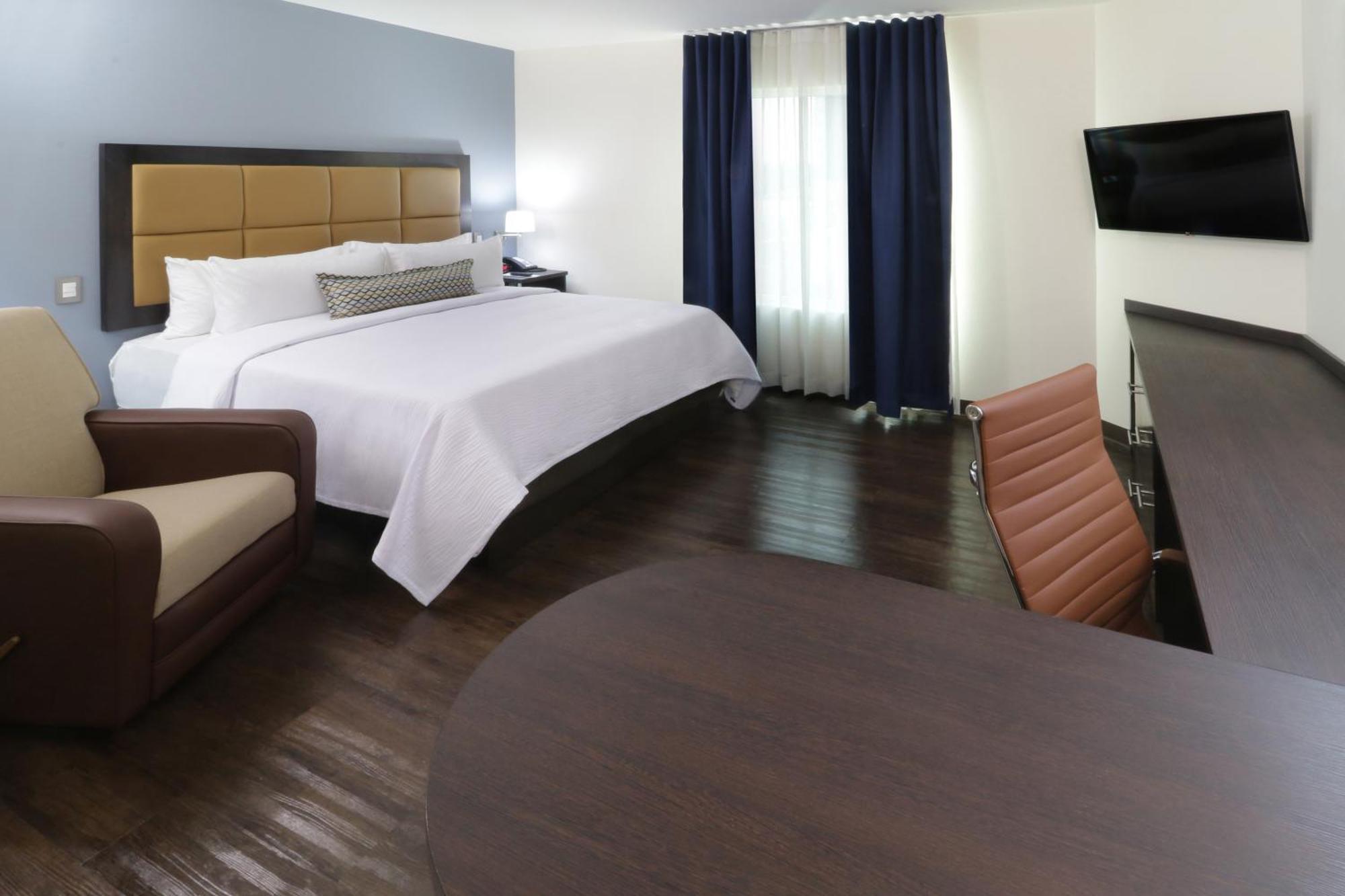 Candlewood Suites - Celaya By Ihg Exterior photo