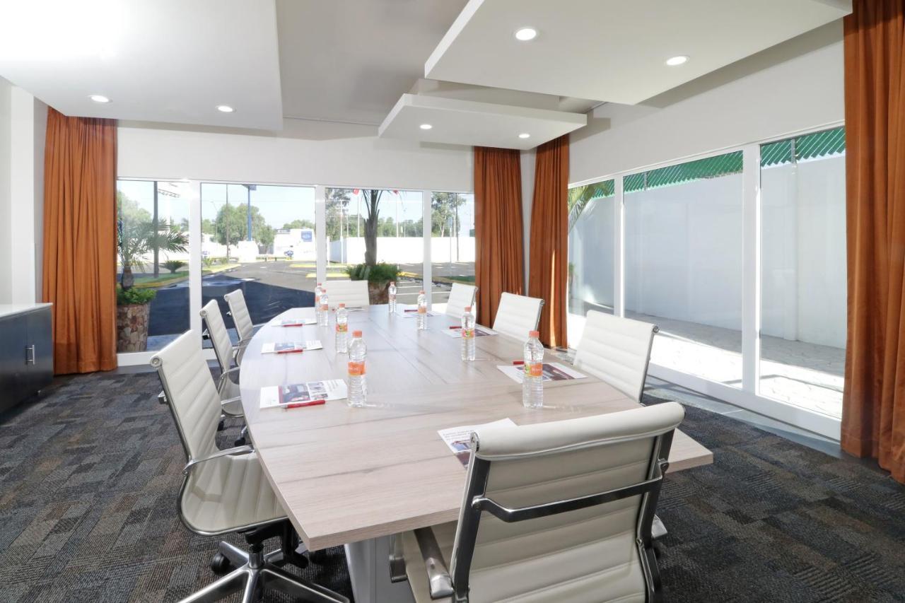 Candlewood Suites - Celaya By Ihg Exterior photo